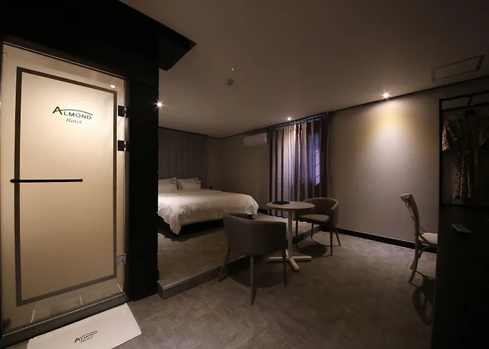 Hotel Almond Gupo Station Busan
